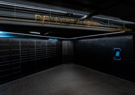 Smart dry cleaning lockers