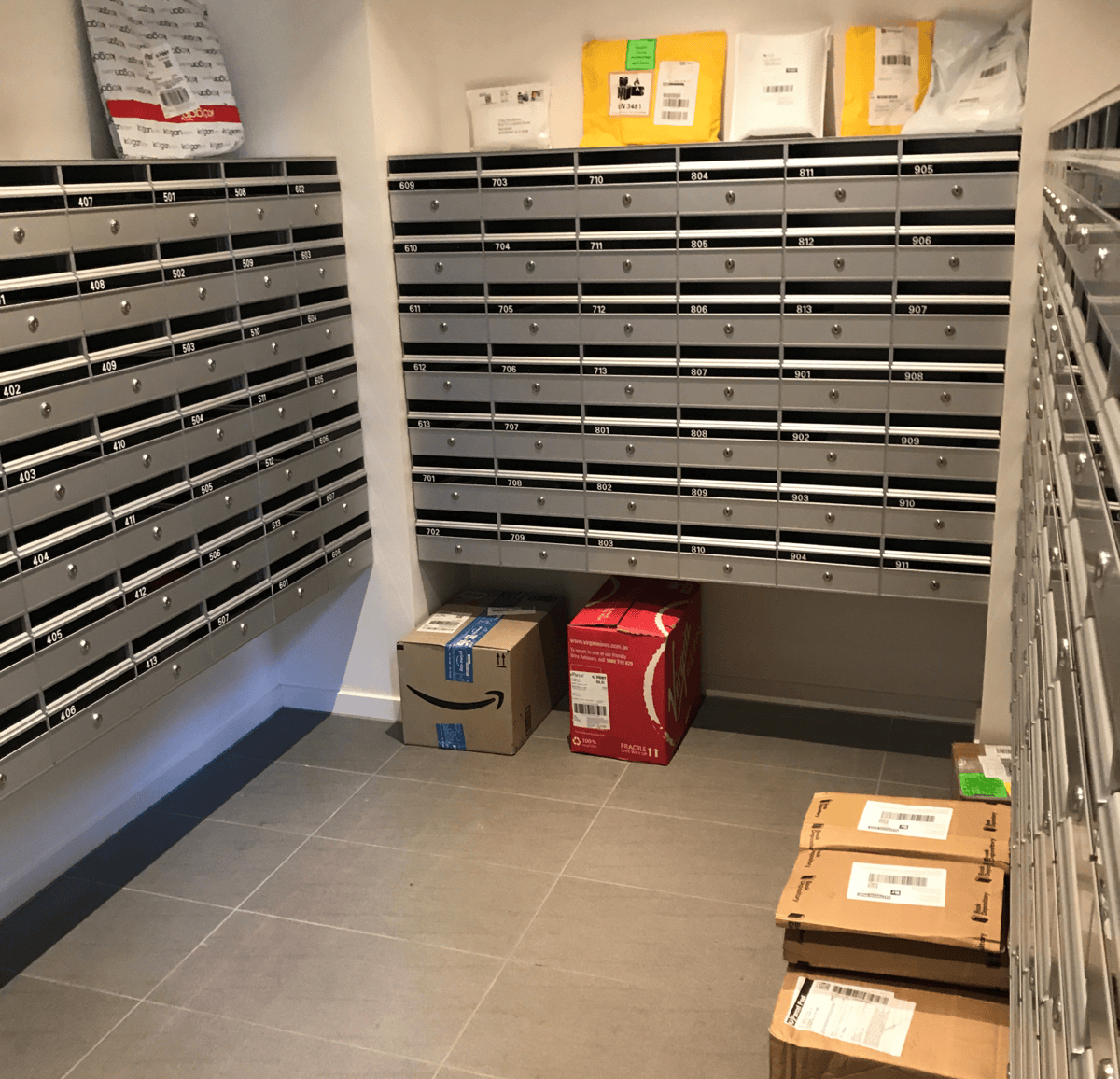 The parcel problem requiring a parcel locker solution