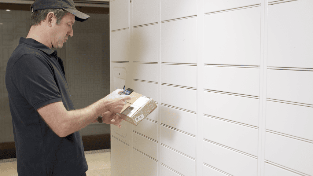 Courier companies smart parcel lockers